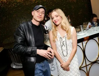 Amanda Seyfried OnlyFans Leaked Free Thumbnail Picture - #pt9c6mRPYb