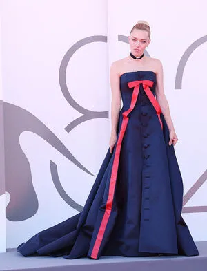 Amanda Seyfried OnlyFans Leaked Free Thumbnail Picture - #scb4zVuIVK