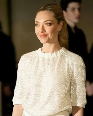 Amanda Seyfried OnlyFans Leaked Free Thumbnail Picture - #scmbDSEI0N