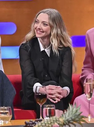 Amanda Seyfried OnlyFans Leaked Free Thumbnail Picture - #sefEVZK188