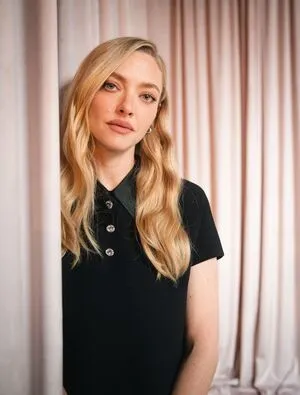 Amanda Seyfried OnlyFans Leaked Free Thumbnail Picture - #tknTzieTqw