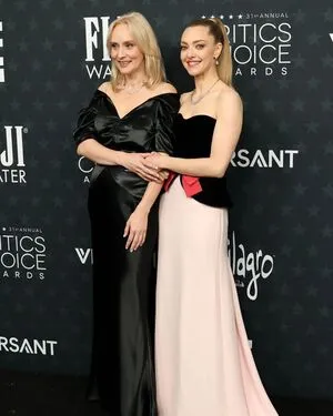 Amanda Seyfried OnlyFans Leaked Free Thumbnail Picture - #w19I6PpvfU