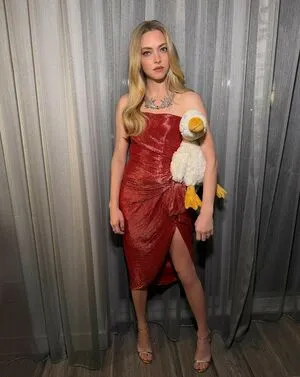 Amanda Seyfried OnlyFans Leaked Free Thumbnail Picture - #y1UAahV8h8