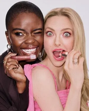 Amanda Seyfried OnlyFans Leaked Free Thumbnail Picture - #zLPqzNeVV5