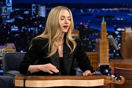 Amanda Seyfried OnlyFans Leaked Free Thumbnail Picture - #zU5lSu9BKb