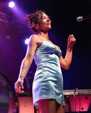 Amanda Shires OnlyFans Leaked Free Thumbnail Picture - #L3XpmyOGpF