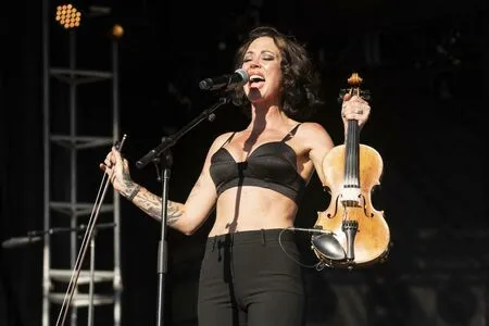 Amanda Shires OnlyFans Leaked Free Thumbnail Picture - #amlURFjs4E