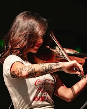 Amanda Shires OnlyFans Leaked Free Thumbnail Picture - #cZ5yHqHO9a