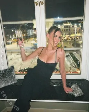 Amanda Strand OnlyFans Leaked Free Thumbnail Picture - #3wxMwMA7kl