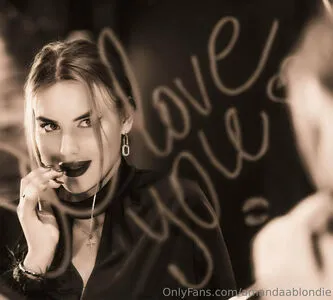 Amandaablondie OnlyFans Leaked Free Thumbnail Picture - #dIIUrogmbr