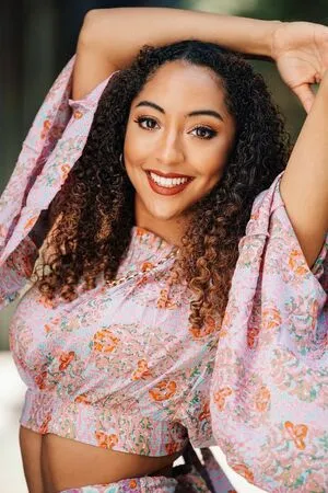 Amandabellaciss OnlyFans Leaked Free Thumbnail Picture - #4HIInBA4sI