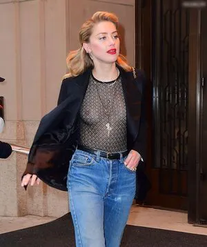 Amber Heard OnlyFans Leaked Free Thumbnail Picture - #AKaasEZEdA