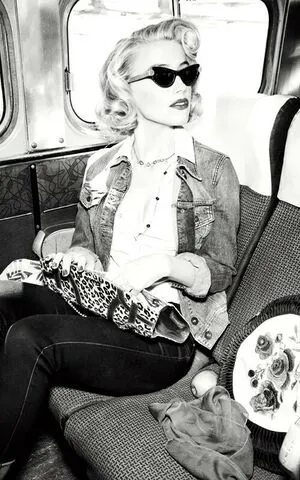 Amber Heard OnlyFans Leaked Free Thumbnail Picture - #g8arE1ySO5