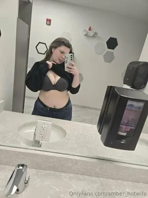 Amber Hotwife OnlyFans Leaked Free Thumbnail Picture - #tblETox4AL