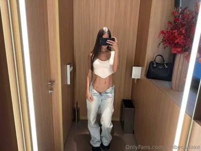 Amber Snake OnlyFans Leaked Free Thumbnail Picture - #nh069R6HJa