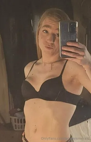Amberemerald OnlyFans Leaked Free Thumbnail Picture - #F94yNH2C8Z