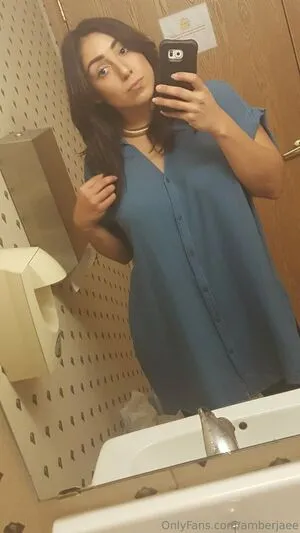 Amberjaee OnlyFans Leaked Free Thumbnail Picture - #04GZcArGUL