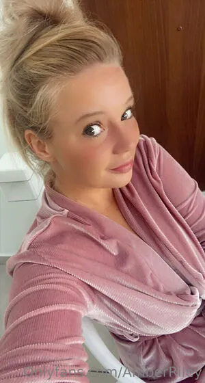 Amberriley OnlyFans Leaked Free Thumbnail Picture - #Rmo52dfm1o