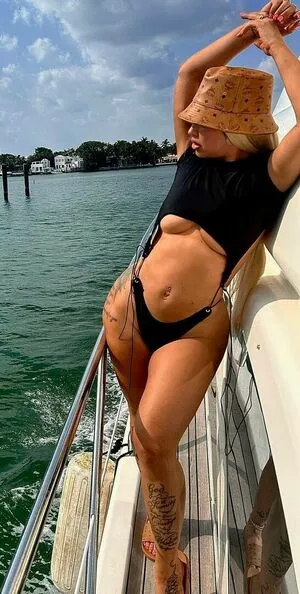 Amberrrnicole OnlyFans Leaked Free Thumbnail Picture - #f24IEQvIdo