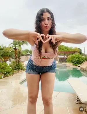 Ameerah Navalua OnlyFans Leaked Free Thumbnail Picture - #gnIDKZ2Nyc