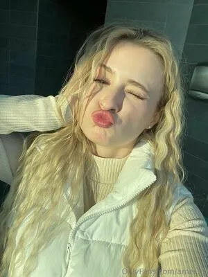 Amel Lia OnlyFans Leaked Free Thumbnail Picture - #0OxsRu76g4