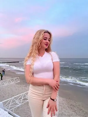 Amel Lia OnlyFans Leaked Free Thumbnail Picture - #R08XDmvLoW