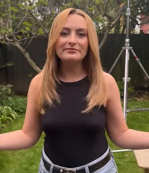 Amelia Dimoldenberg OnlyFans Leaked Free Thumbnail Picture - #1PGYT3Tou1