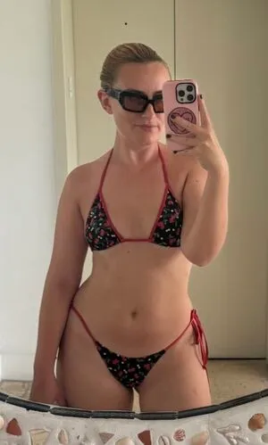 Amelia Dimoldenberg OnlyFans Leaked Free Thumbnail Picture - #Y6tx0yacB0
