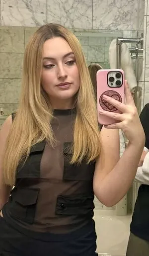Amelia Dimoldenberg OnlyFans Leaked Free Thumbnail Picture - #s6erLutCW8