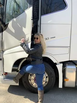 Amelia J Jones OnlyFans Leaked Free Thumbnail Picture - #GlUlmejRFE