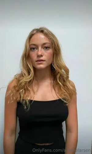Amelia Larsen OnlyFans Leaked Free Thumbnail Picture - #4eRWd6W36I