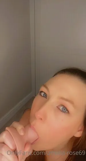 Amelia Rose69 OnlyFans Leaked Free Thumbnail Picture - #s5F1b7ivlG