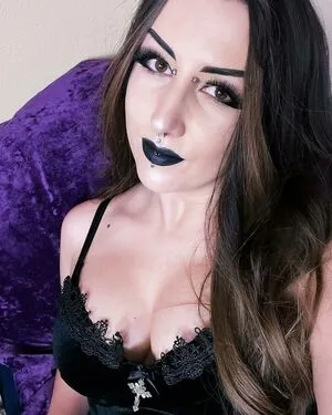 Ameliachimaera OnlyFans Leaked Free Thumbnail Picture - #21ryOMi2ks