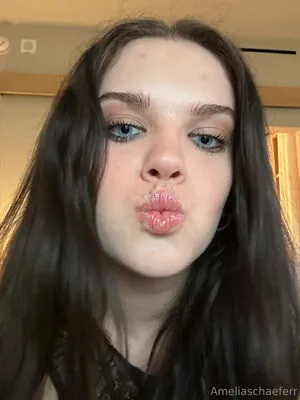 Amelialynneee OnlyFans Leaked Free Thumbnail Picture - #401xwt9krj