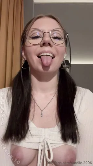 Amelie OnlyFans Leaked Free Thumbnail Picture - #XQYBBaHhcc