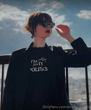 Amelie Bloom OnlyFans Leaked Free Thumbnail Picture - #AIWdVn9JuE