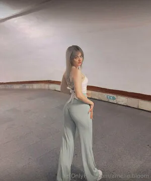 Amelie Bloom OnlyFans Leaked Free Thumbnail Picture - #AezZnLQQAa