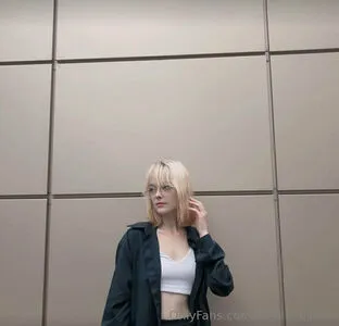 Amelie Bloom OnlyFans Leaked Free Thumbnail Picture - #gxhjfV2728