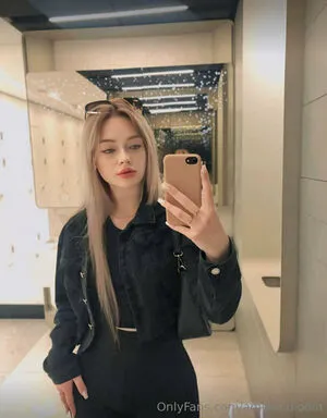 Amelie Bloom OnlyFans Leaked Free Thumbnail Picture - #iphUZJWFjA