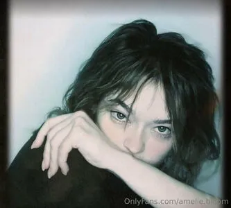 Amelie Bloom OnlyFans Leaked Free Thumbnail Picture - #mk5Mn98vTn