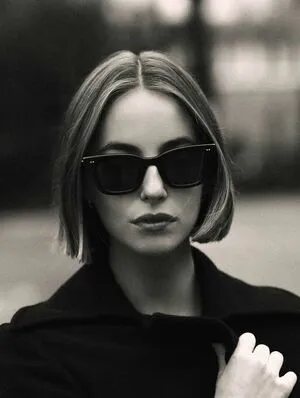 Amelie Manzoli OnlyFans Leaked Free Thumbnail Picture - #E99KsWg5wI