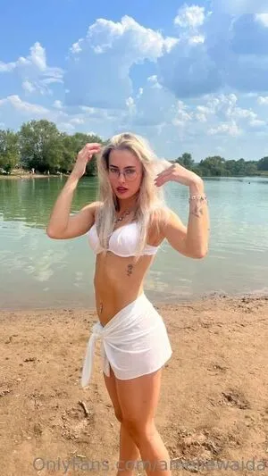 Amelie Waida OnlyFans Leaked Free Thumbnail Picture - #GqvOS4dAv4