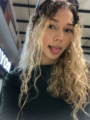 Amelieaxie OnlyFans Leaked Free Thumbnail Picture - #9nA2s4SJRA