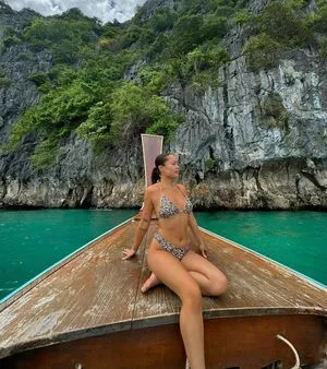 Ameliecara01 OnlyFans Leaked Free Thumbnail Picture - #lgEgcwuN05