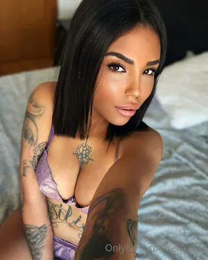 Ameliereve7 OnlyFans Leaked Free Thumbnail Picture - #6gD7lF0R12
