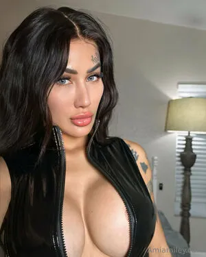 Amiamiley OnlyFans Leaked Free Thumbnail Picture - #uebfy0SsJH