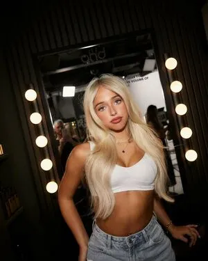 Amicharlize OnlyFans Leaked Free Thumbnail Picture - #i5WRaOkIMW