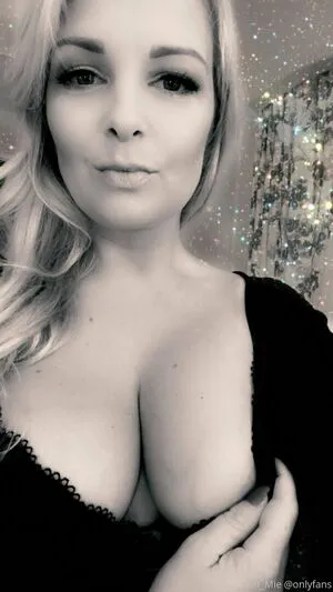 Amieadams OnlyFans Leaked Free Thumbnail Picture - #4BMGTcND6b