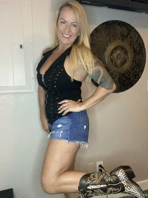 Amieworldwide Free OnlyFans Leaked Free Thumbnail Picture - #3xWtwWpXxO