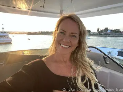 Amieworldwide Free OnlyFans Leaked Free Thumbnail Picture - #4JmxDmPRYV